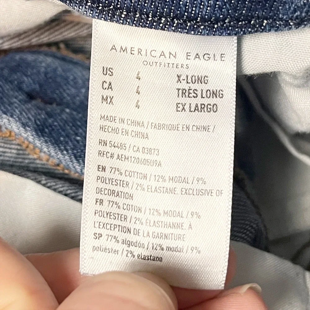American Eagle Curvy Mom Jeans 4 X-LONG High Waisted Ripped Blue‎ Denim Stretch